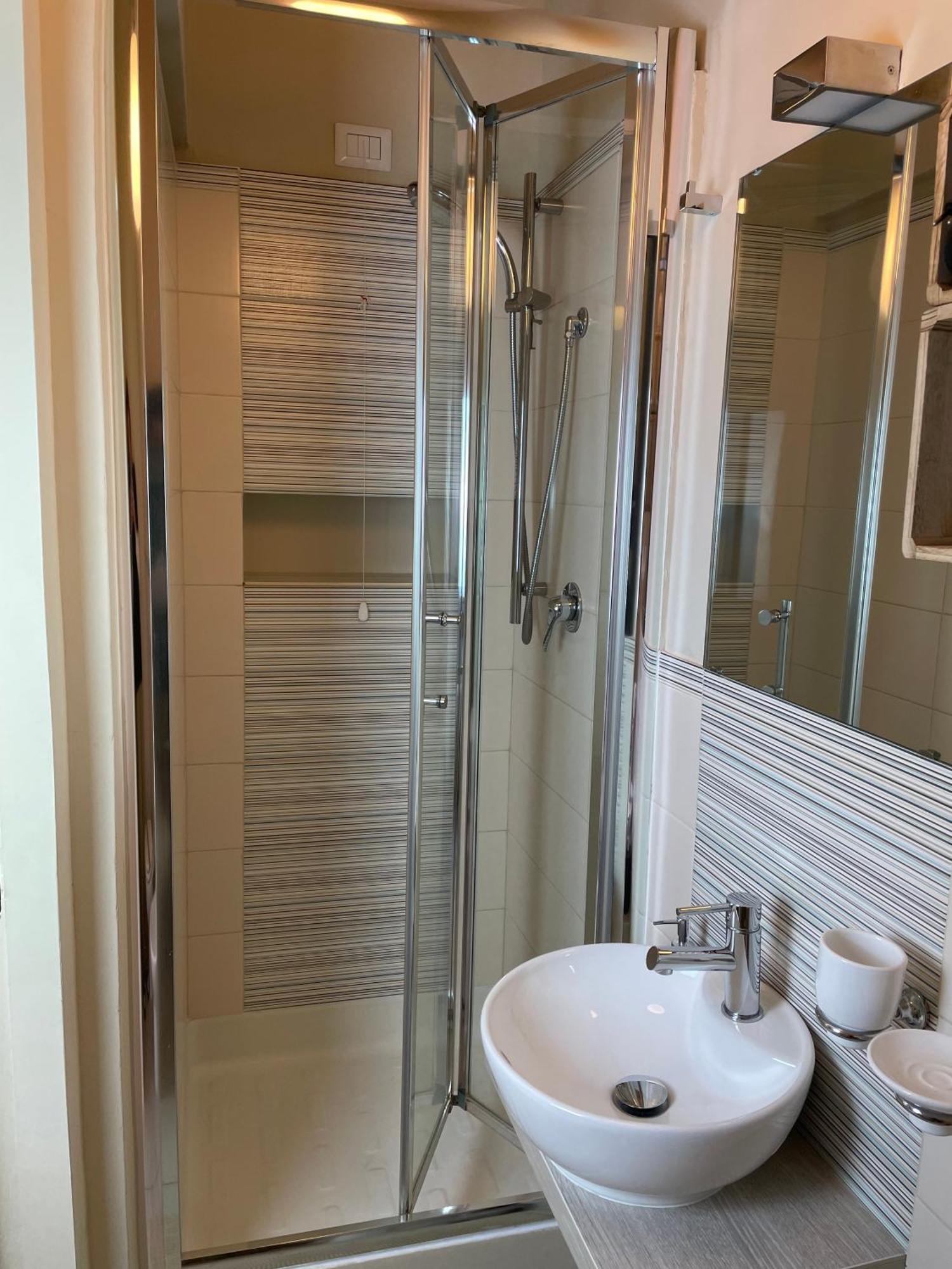 Seven Boutique Hotel Sestri Levante Værelse billede